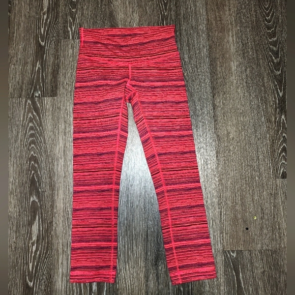 lululemon athletica Pants - Women's Lululemon Highrise Leggings Crop 21” Pink Purple Black